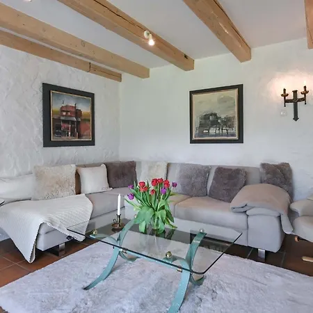 Holiday home Haus Bella