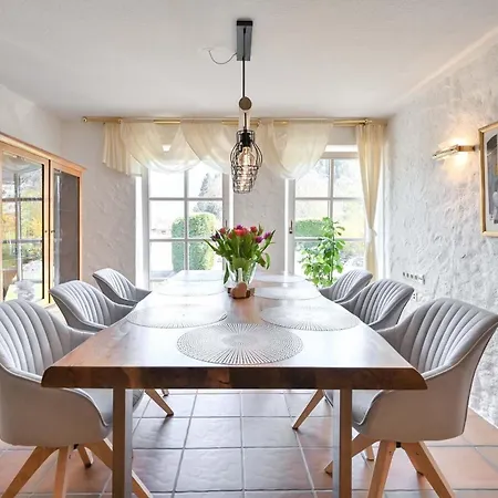 Haus Bella Holiday home *